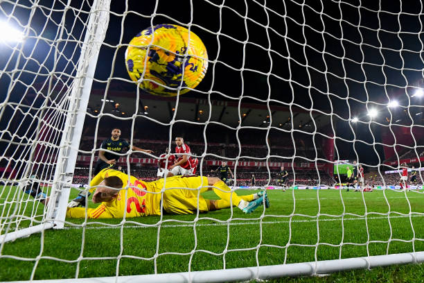 频繁且高强 频繁且高强